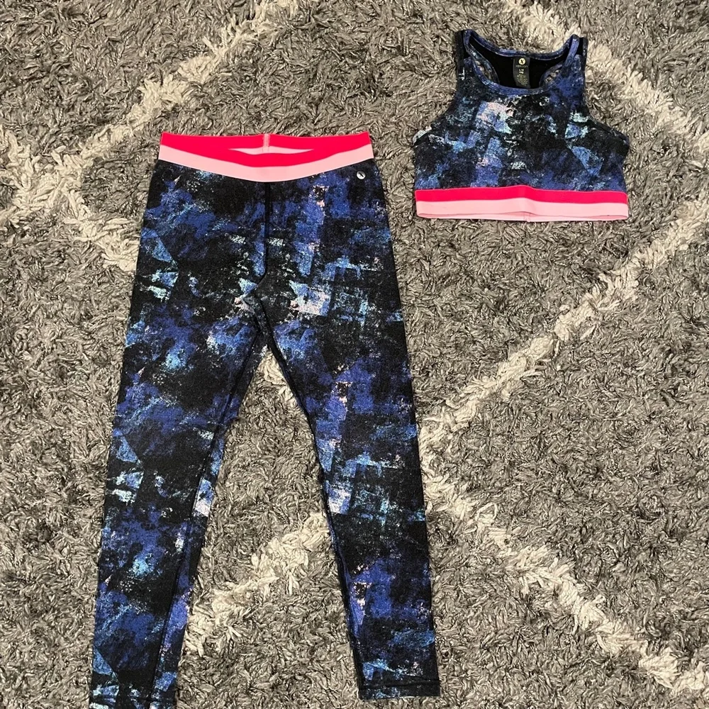 Girls Activewear Bundle Sports Bras Shorts Gymnastics Dance Acro Size 10-14 - Picture 7 of 10